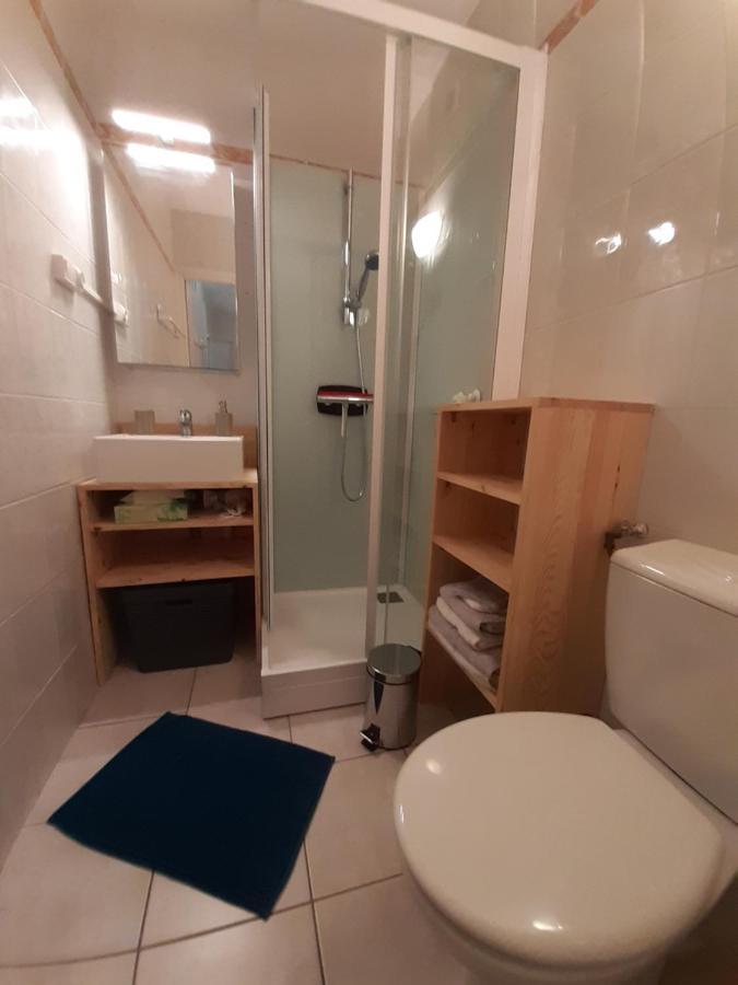 Studio Calme Renove Parking Proche Centre Et Thermes Екс ле Бен Екстериор снимка
